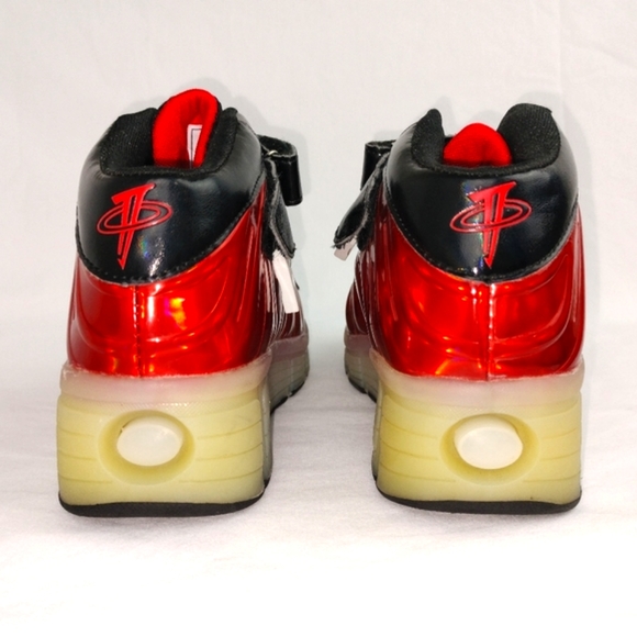 Sport LED Light-up USB Charging Retractable Wheeled Sneakers Sz. 3.5 - Picture 7 of 12